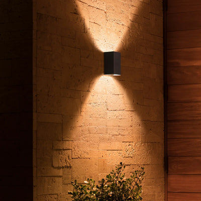 גוף תאורה philips Hue Resonate Outdoor Black Wall Light 8W W&Color Ambiance